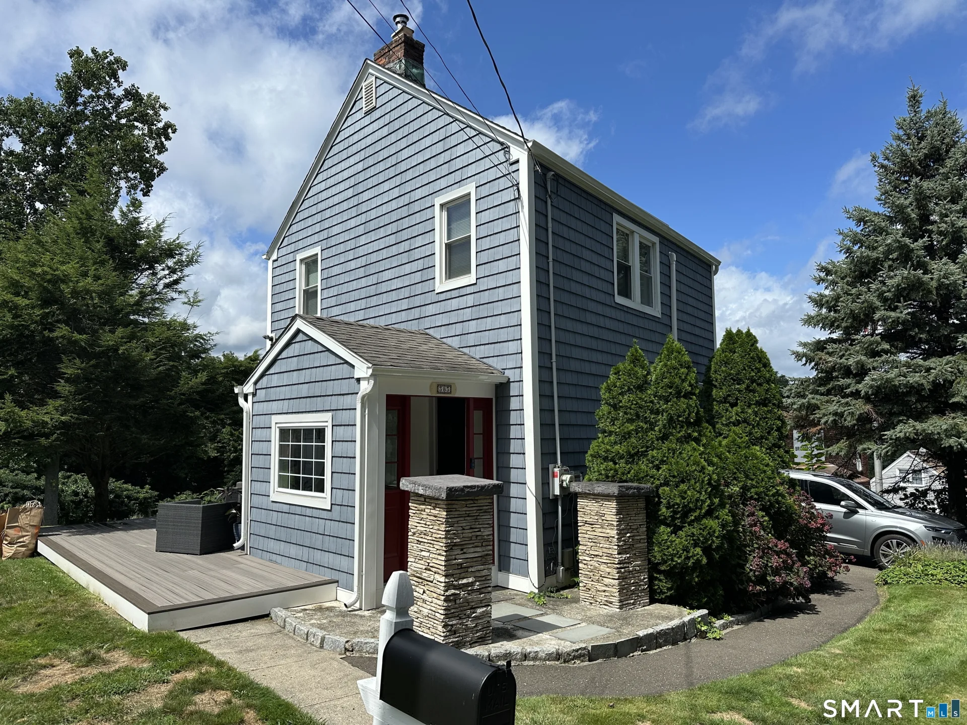 383 Fiske Avenue, Bridgeport, CT