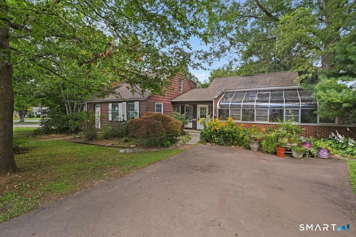 18 Welles Drive, Newington, CT