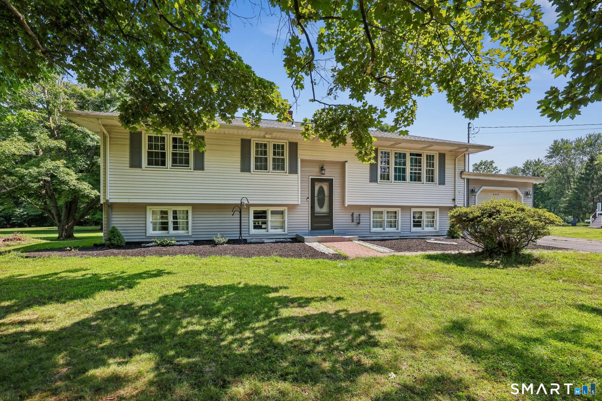 660 East Street, Suffield, CT