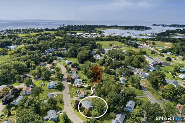 11 Woodside Drive