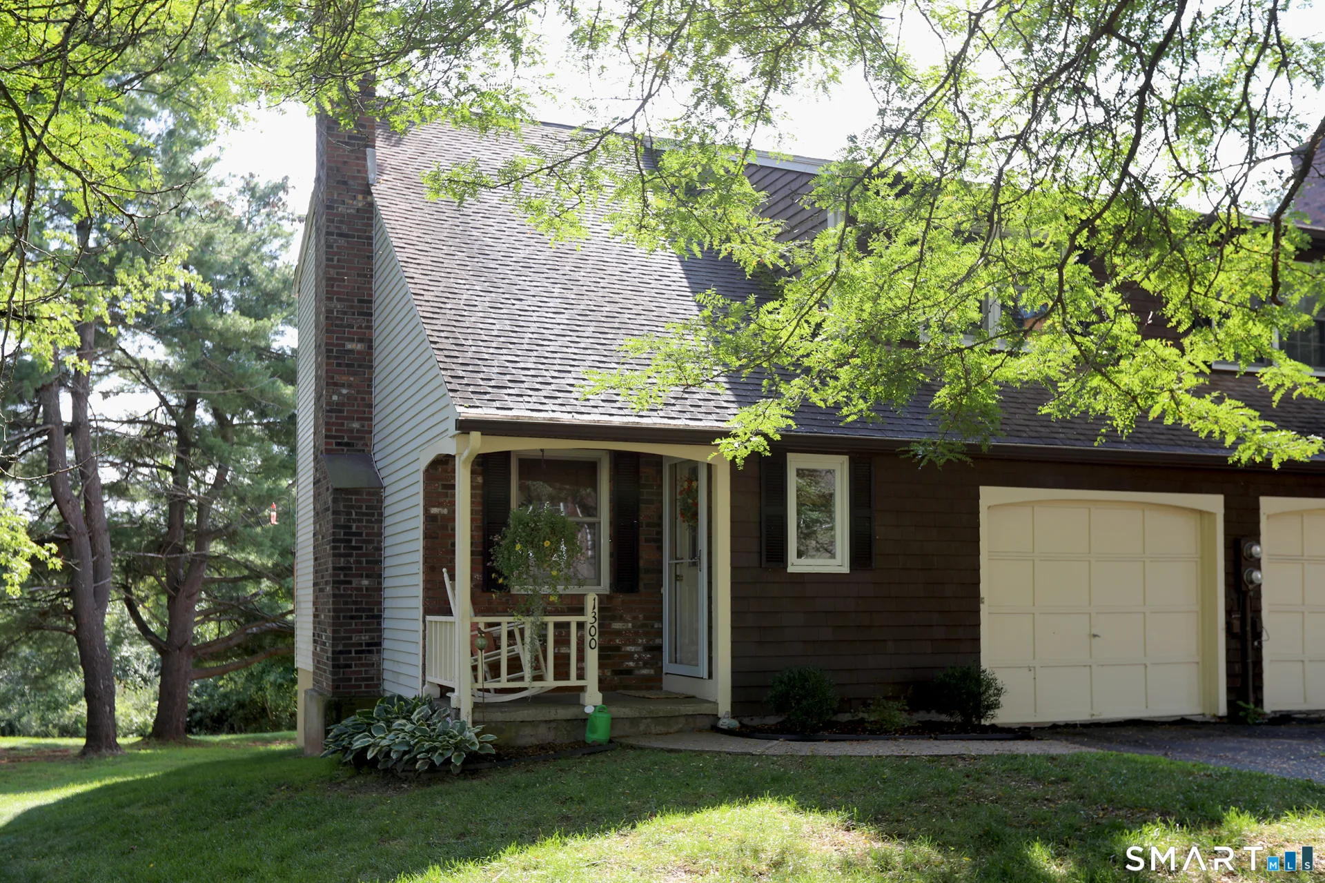 1300 Cambridge Drive, Windsor, CT