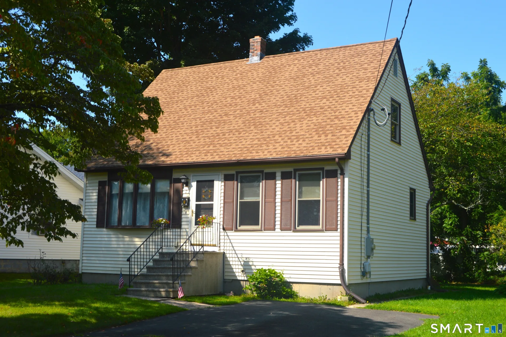 7 Roseleah Avenue, Plainville, CT