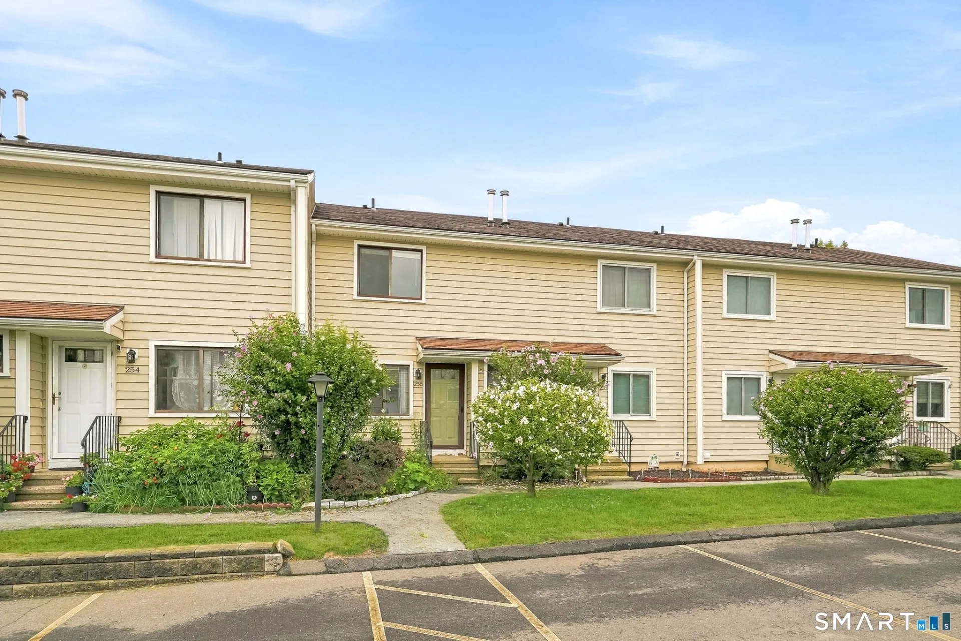 255 Monticello Drive #255, Branford, CT
