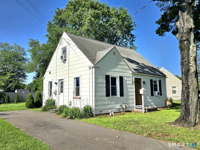 41 Hockanum Drive