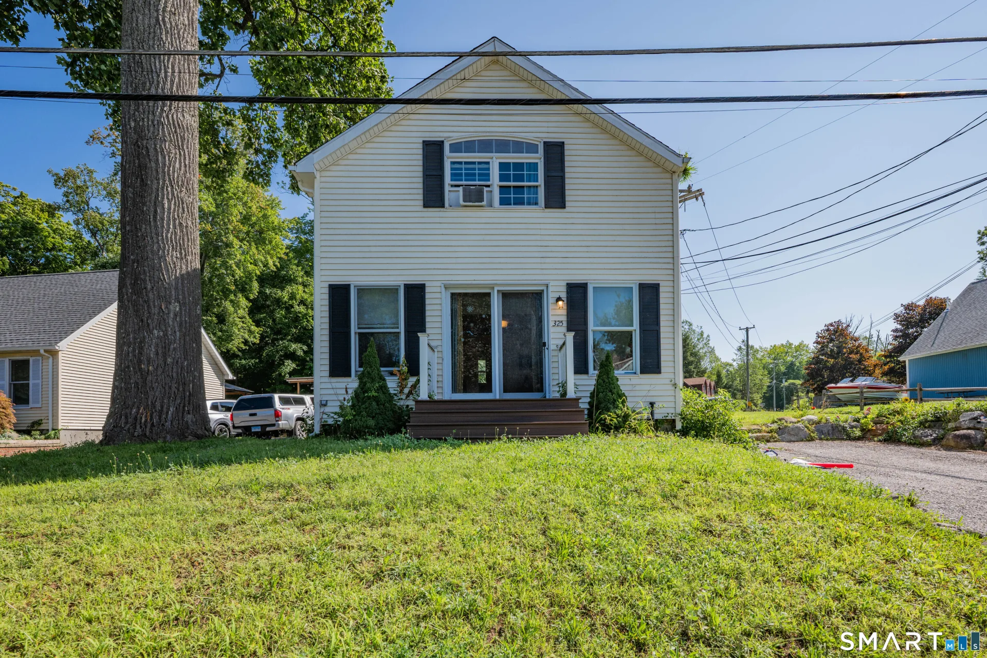 325 East Wakefield Boulevard, Winchester, CT