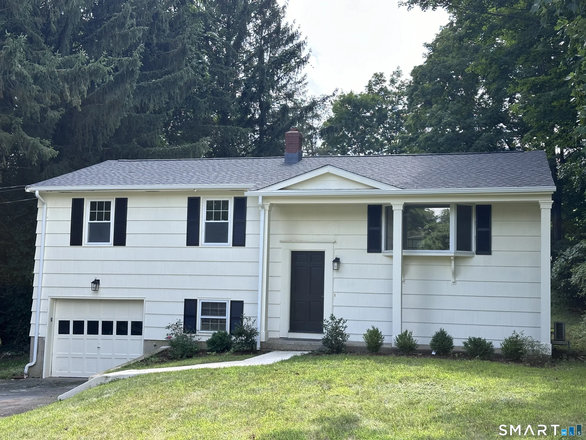 10 Indian Hill Road, North Branford, CT