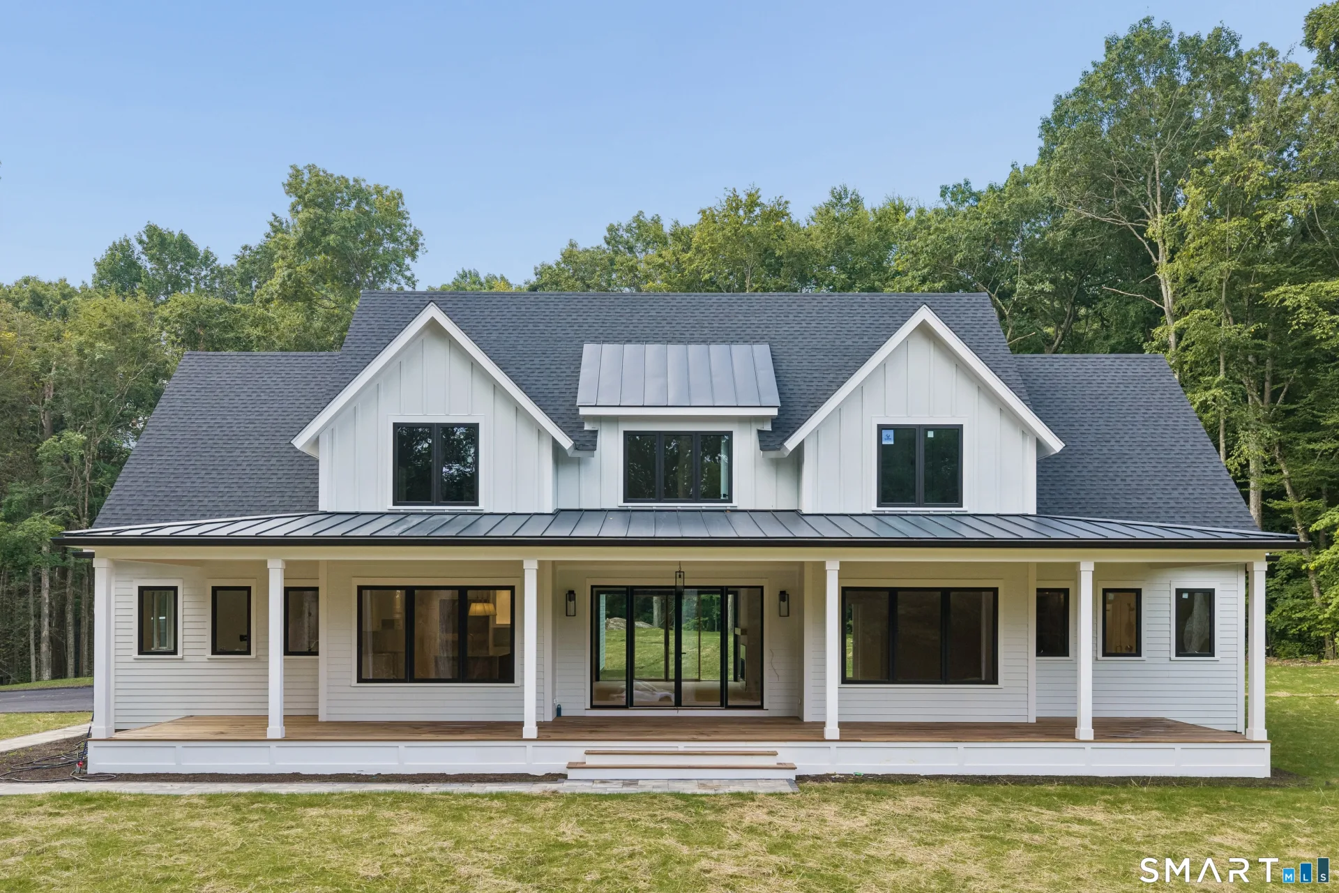 11 Oak Ridge Drive, Newtown, CT