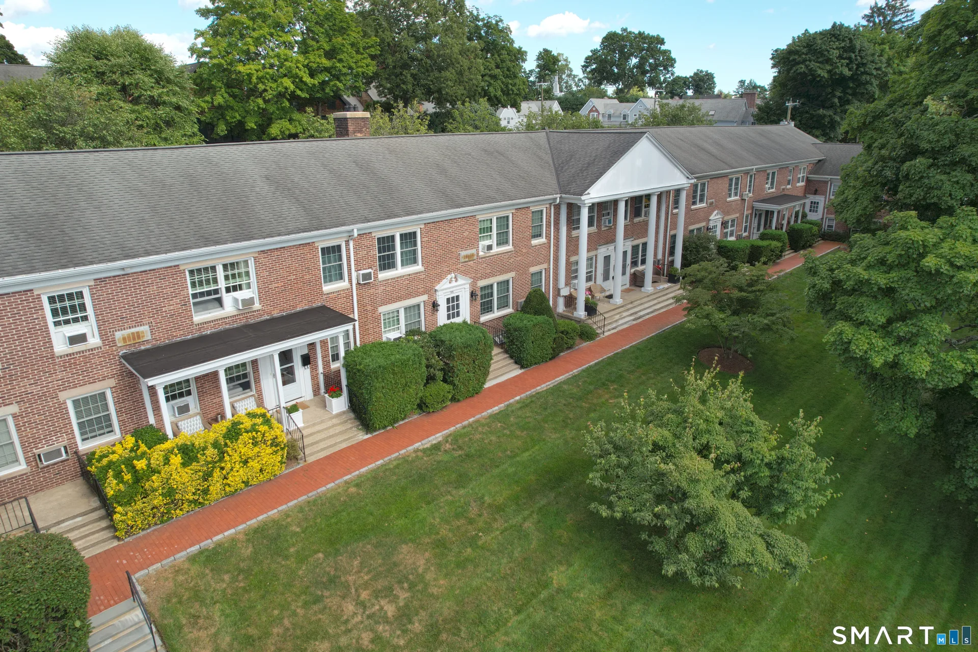 196 Park Street #8, New Canaan, CT