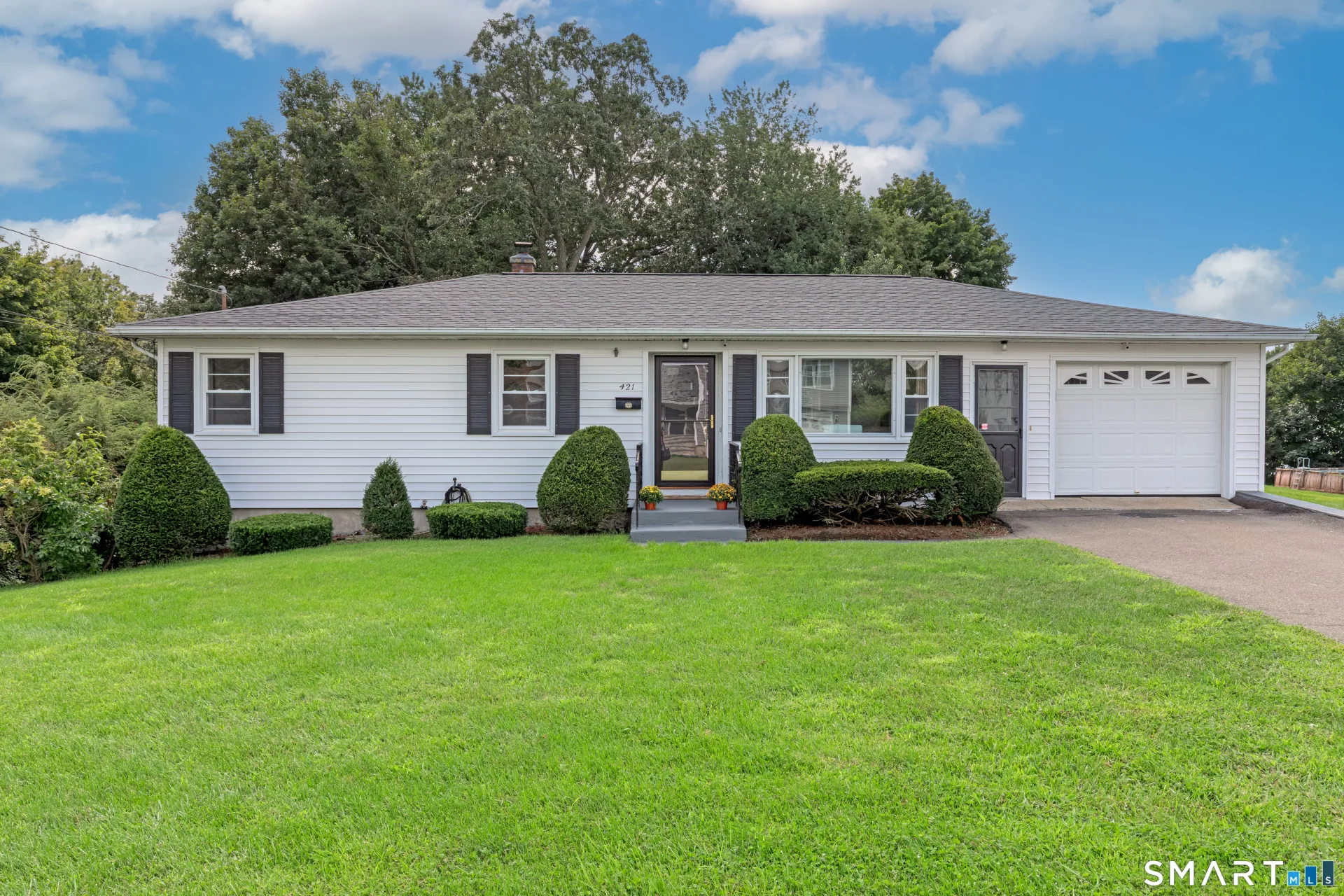 421 Como Avenue, Waterbury, CT