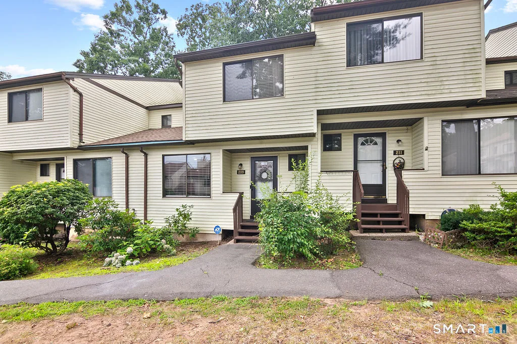 209 Cypress Road #209, Newington, CT