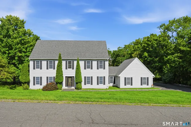 8 Douglas Drive