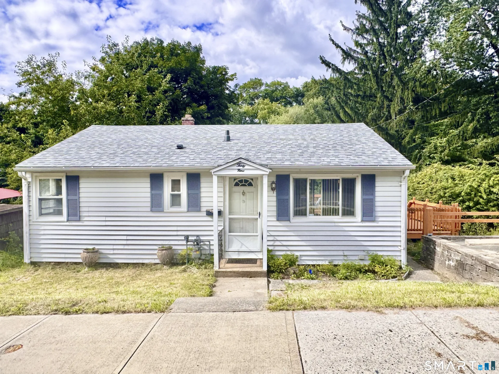 39 Brookview Avenue, Waterbury, CT