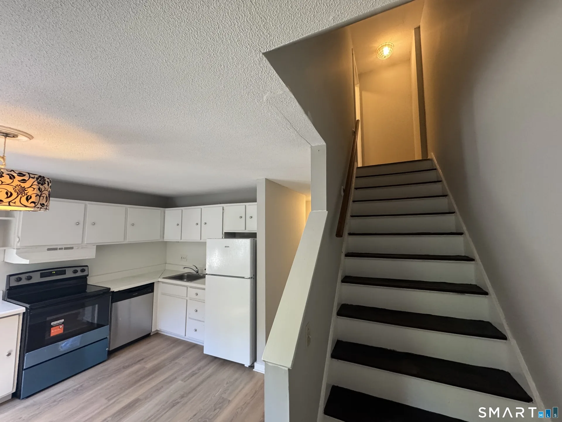 239 Old Farms Road #14C, Avon, CT