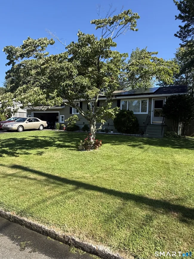 17 Woodhill Lane