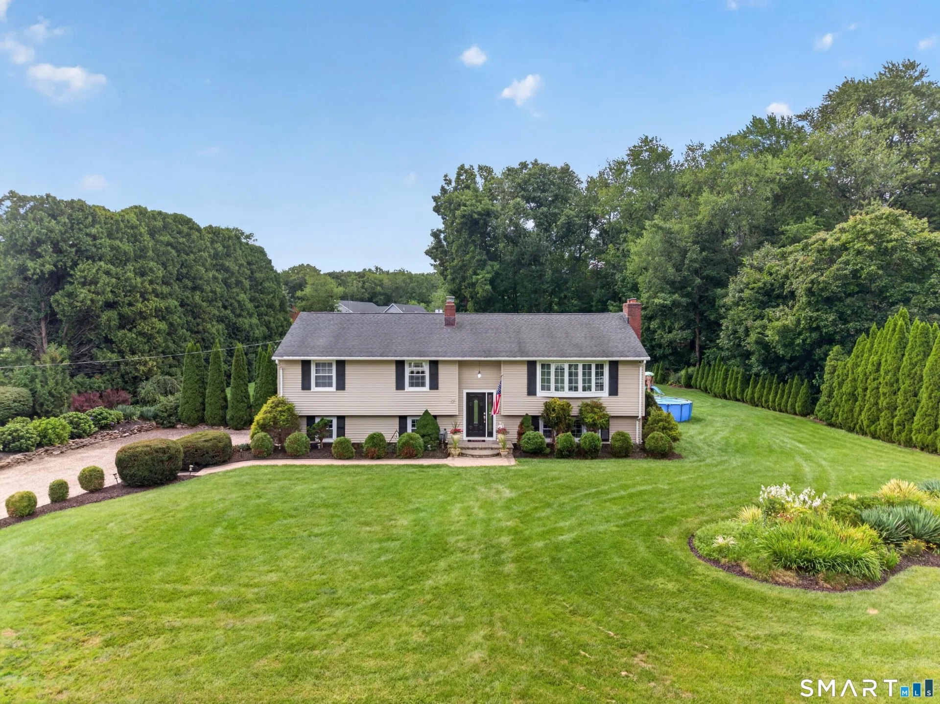 23 Applewood Drive, Shelton, CT