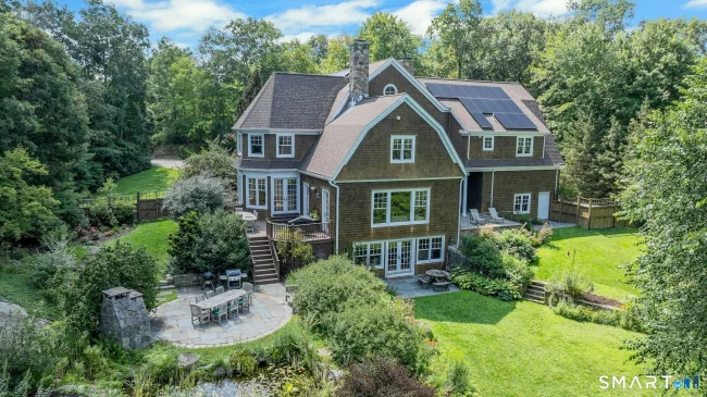 27 Walnut Lane, Weston, CT