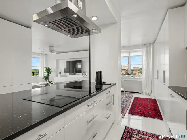 2625 Park Avenue #11N, Bridgeport, CT