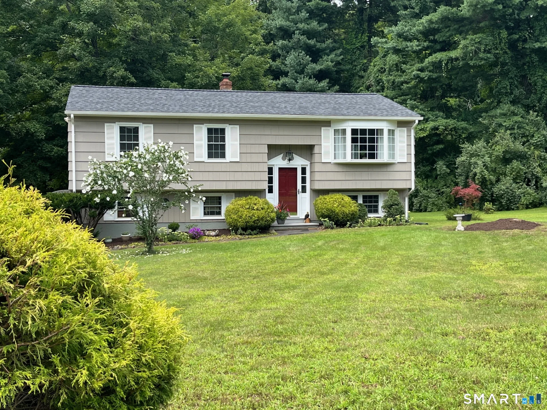 6 Cherry Heights Terrace, Newtown, CT