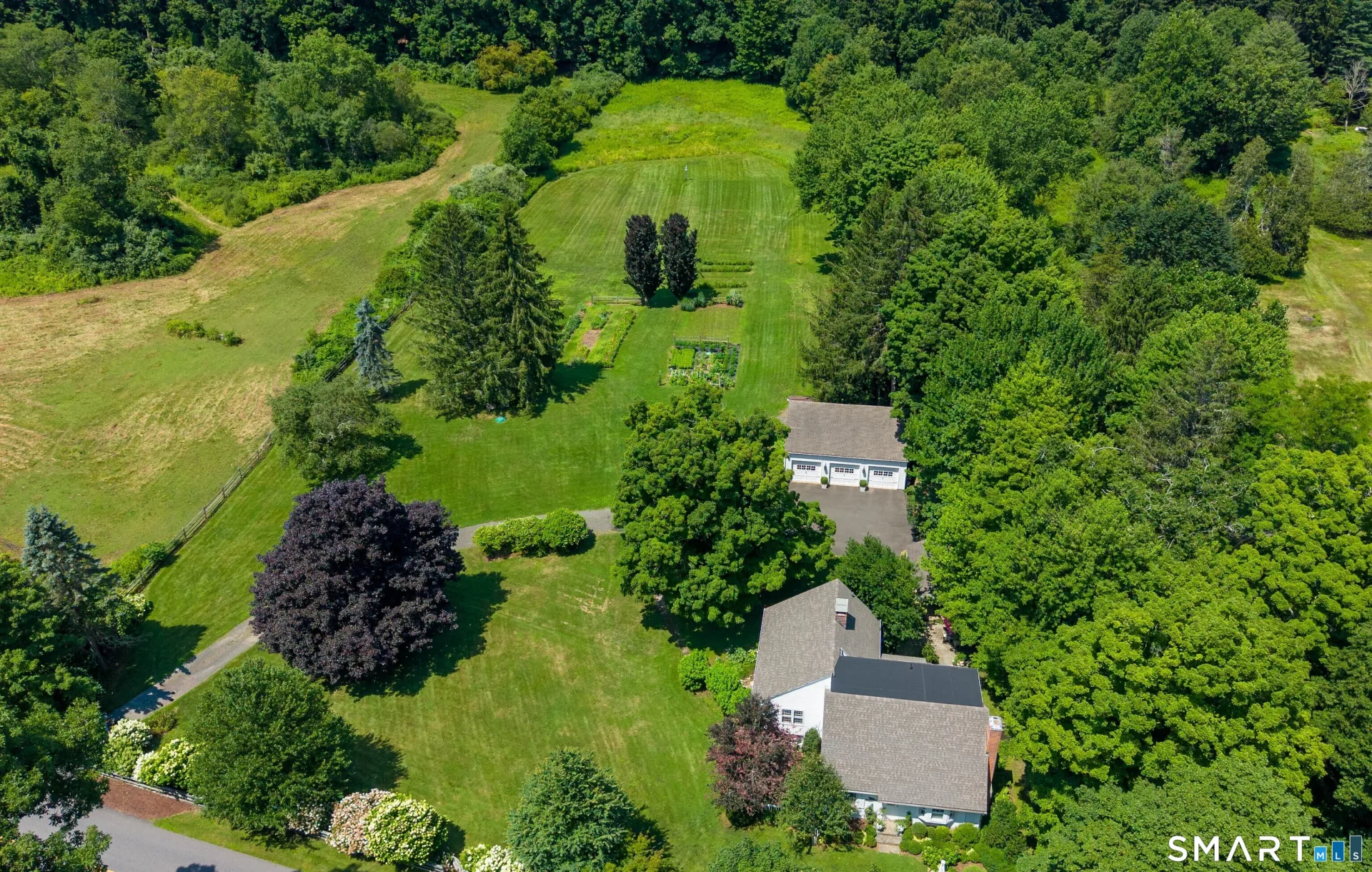 385 Middle Road Turnpike, Woodbury, CT