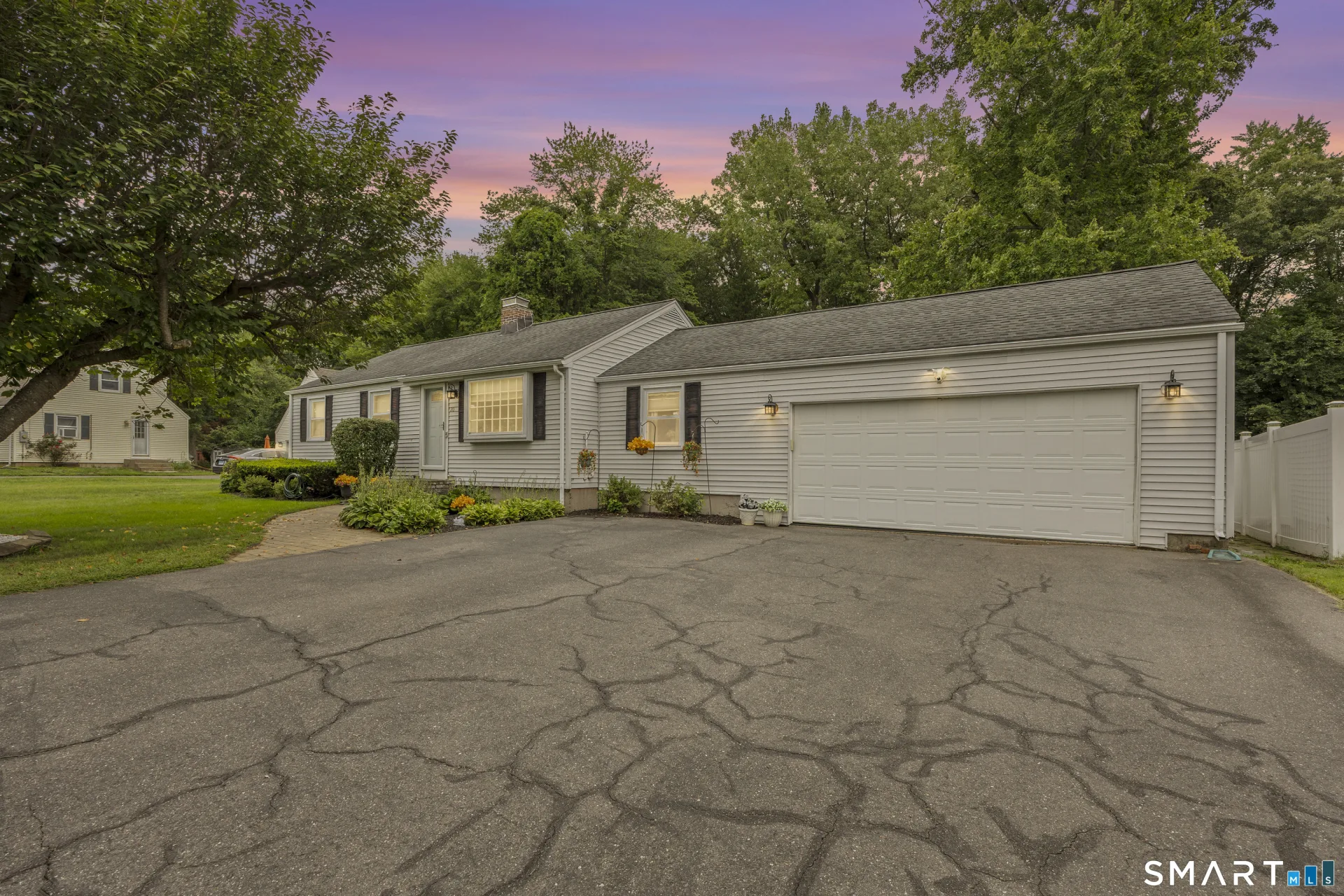 20 Wyndwood Road, Farmington, CT