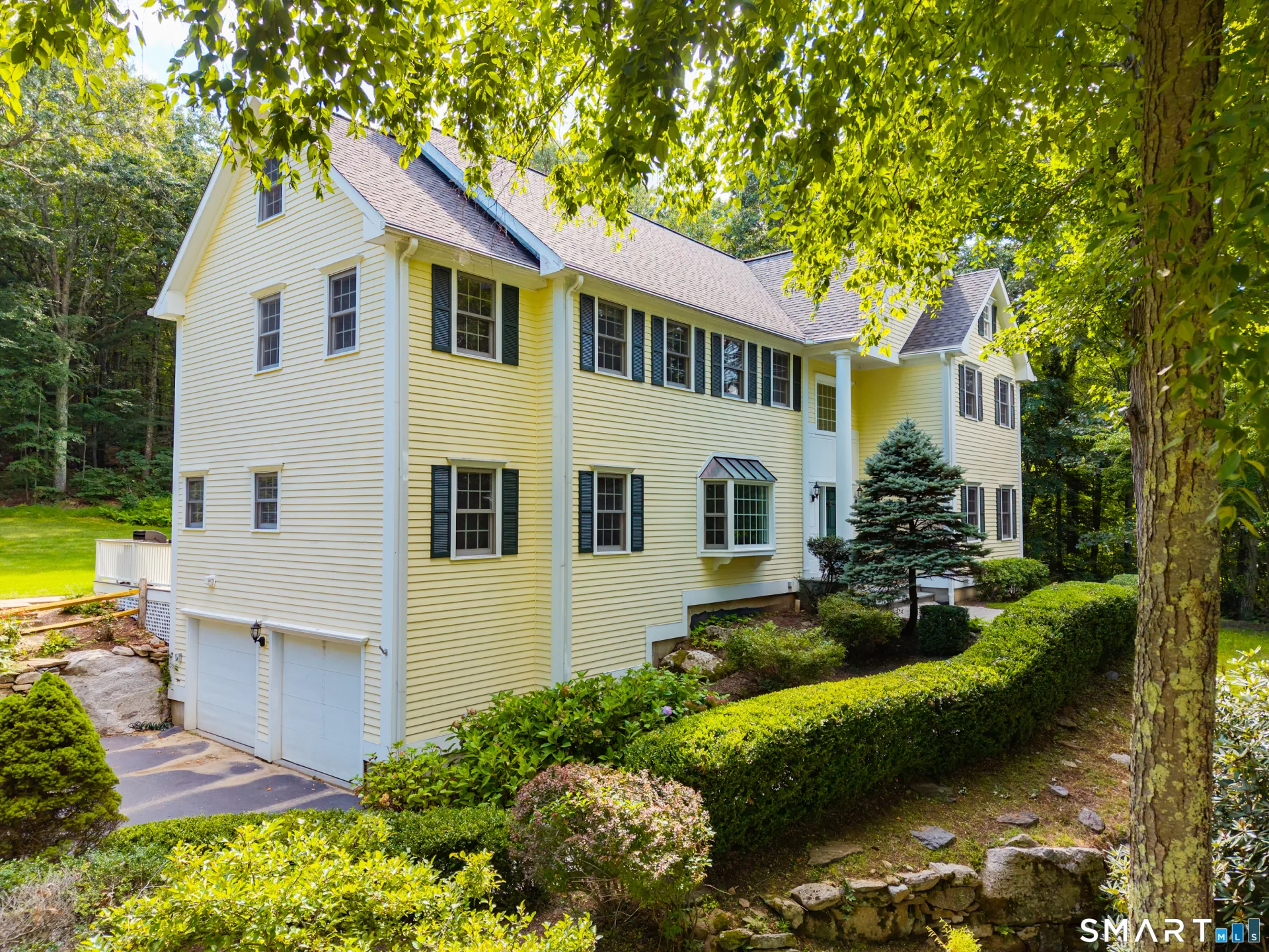 12 Carriage Hill Road, Woodbridge, CT