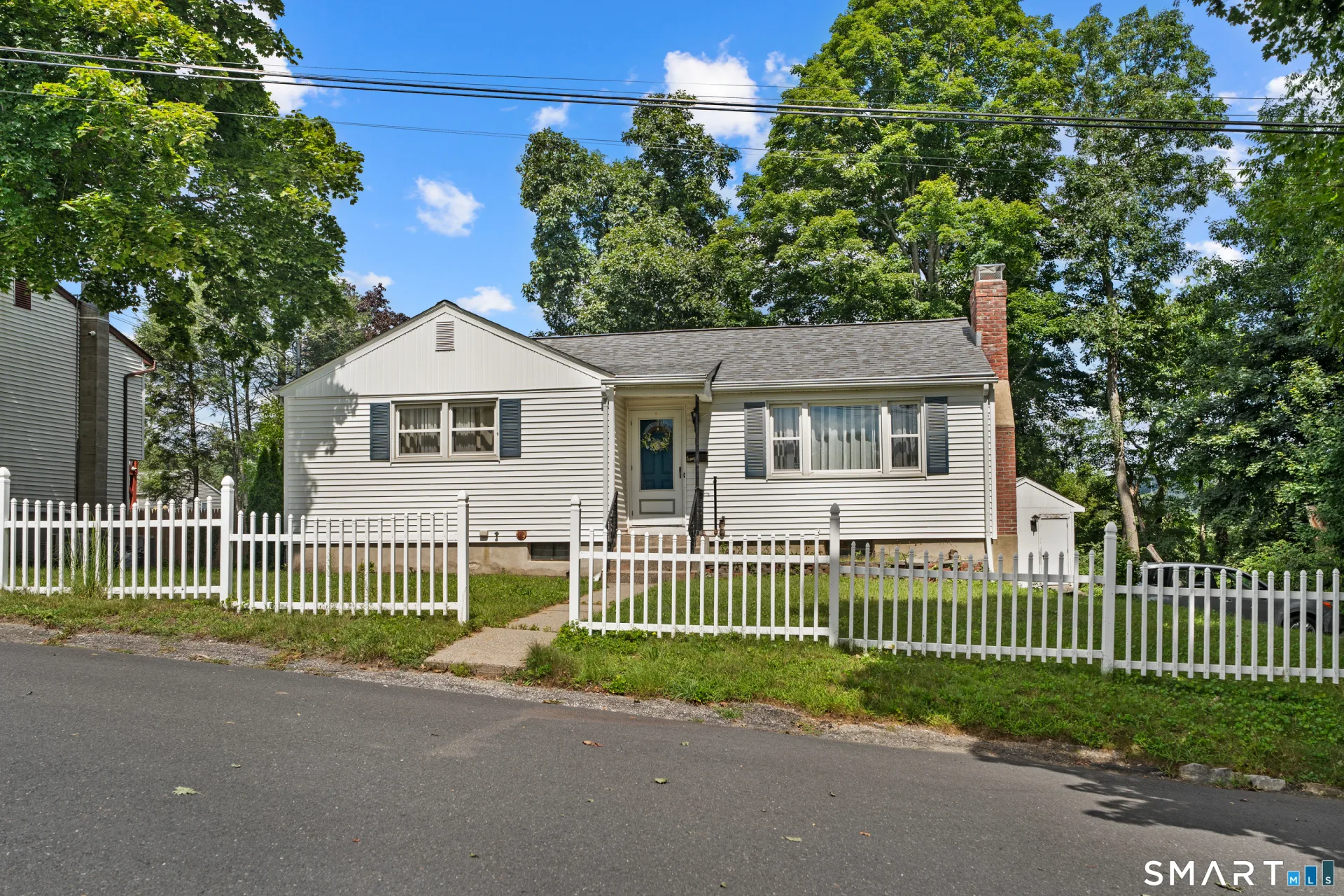 6 Smith Avenue, Waterbury, CT