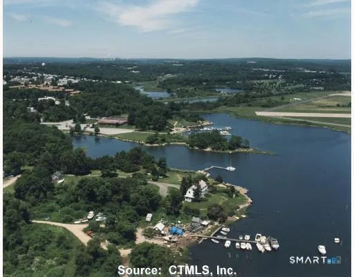 800 Shennecossett Road, Groton, CT