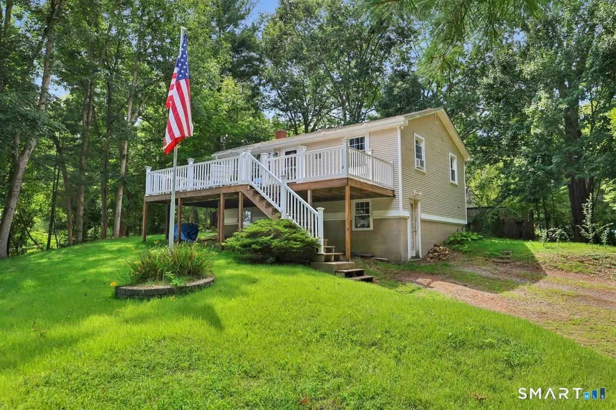 9 Stanley Avenue, East Haddam, CT