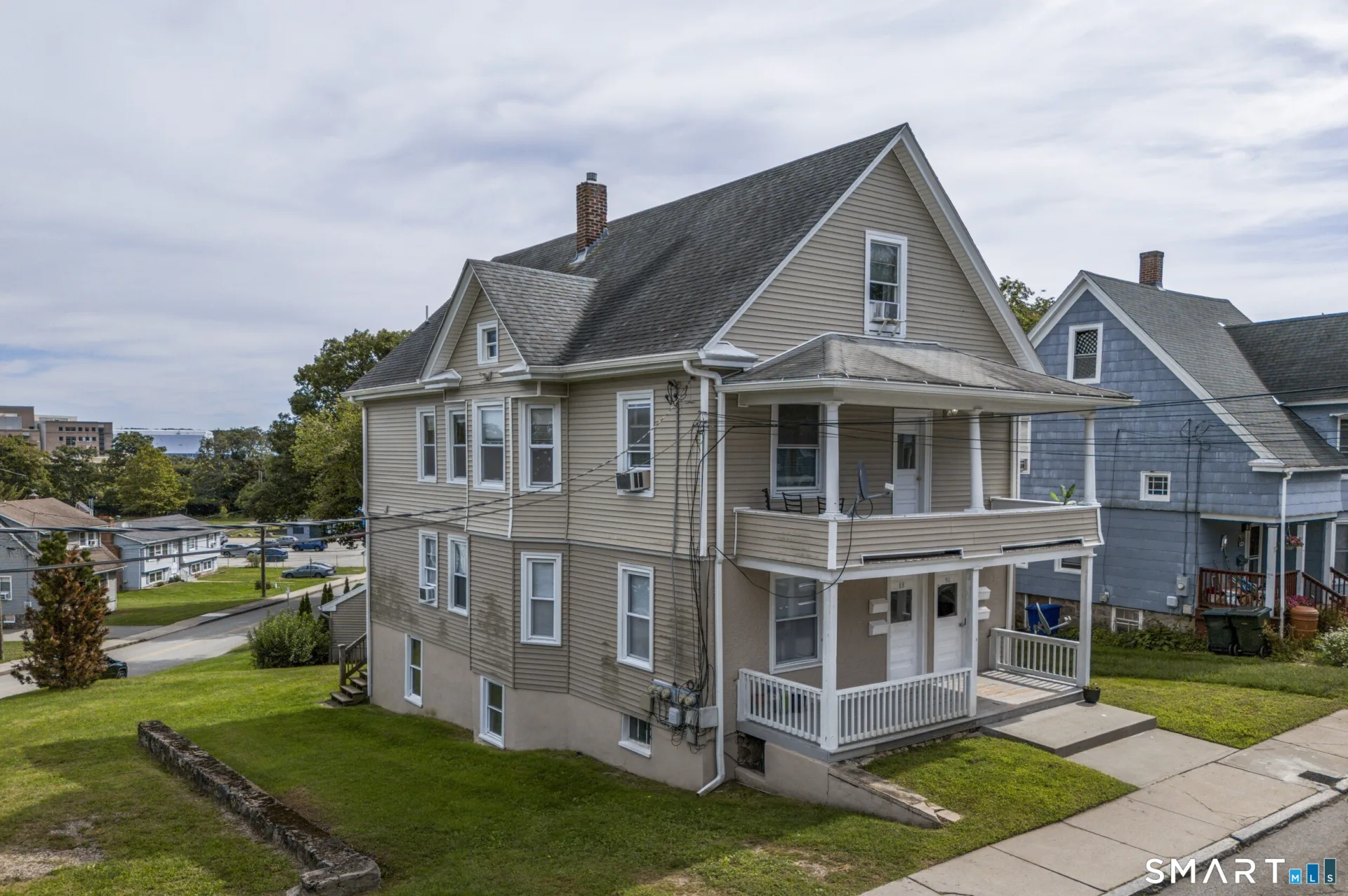88 Riverview Avenue, New London, CT