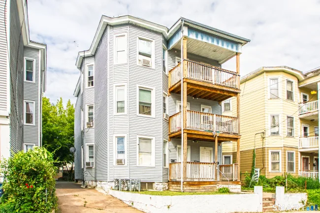 33-35 Amity Street