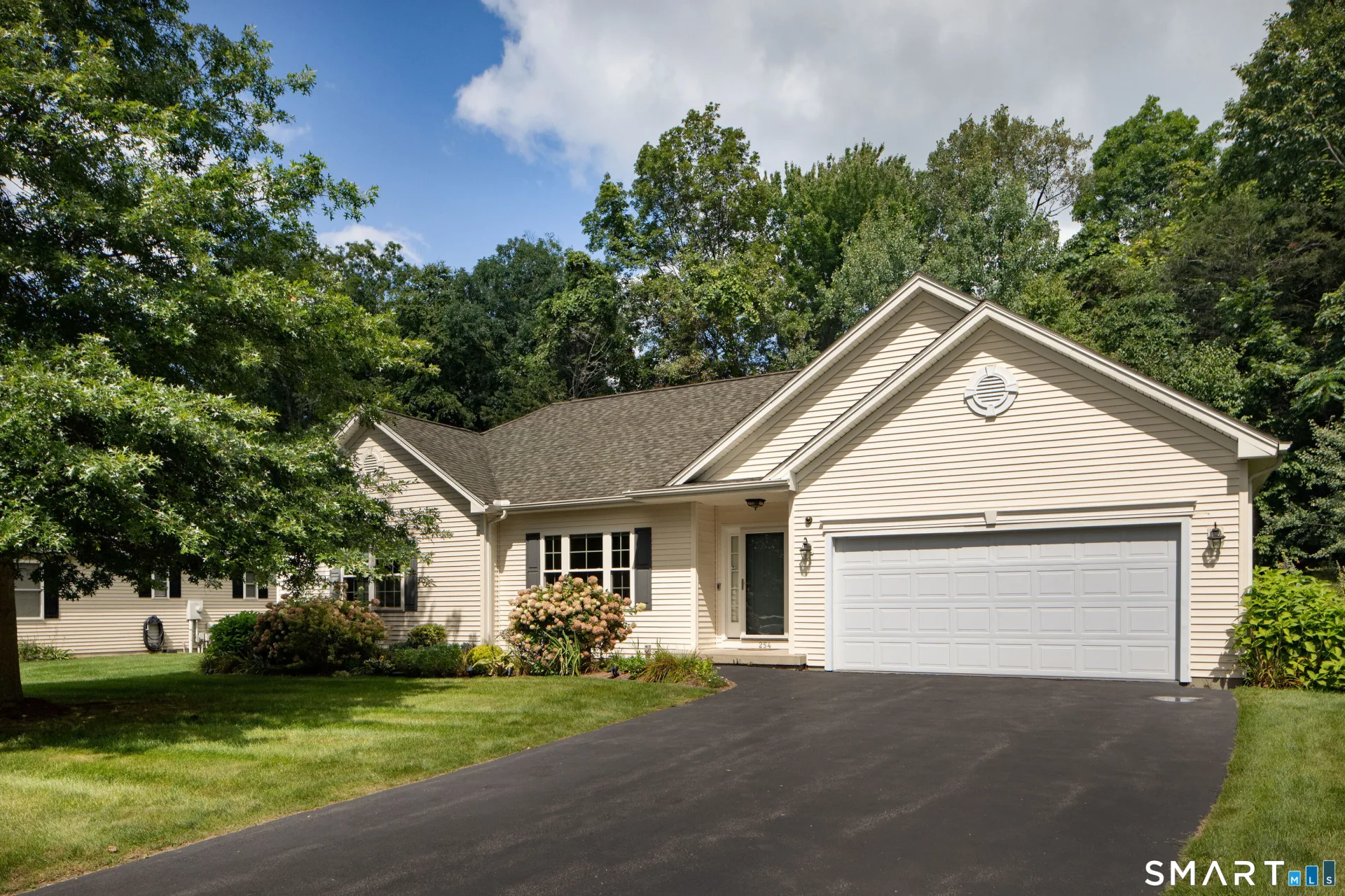 254 Cider Mill Crossing Street, Torrington, CT
