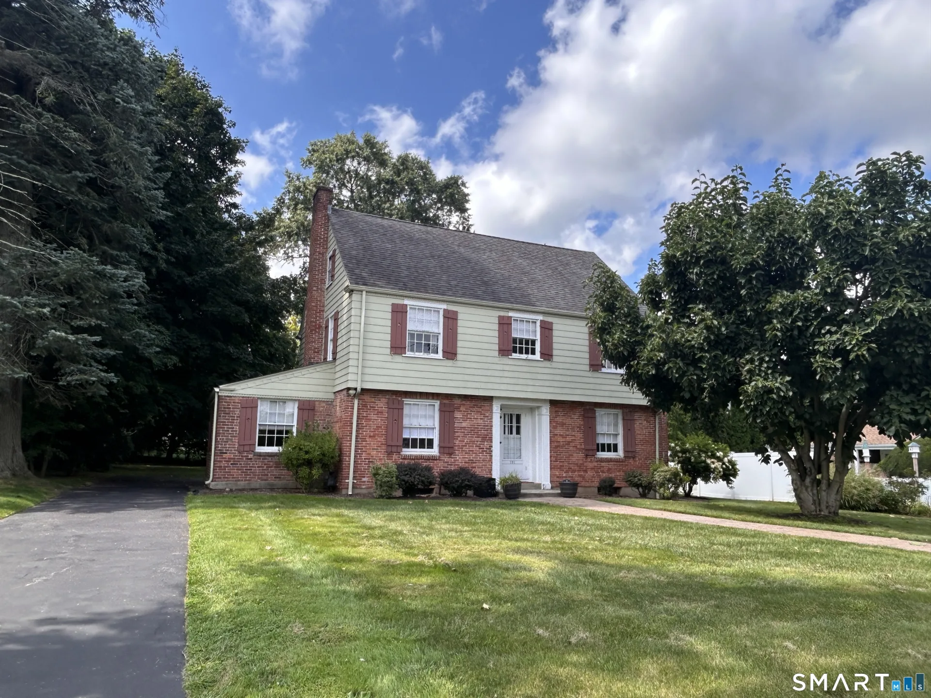 101 Ridgewood Road, West Hartford, CT