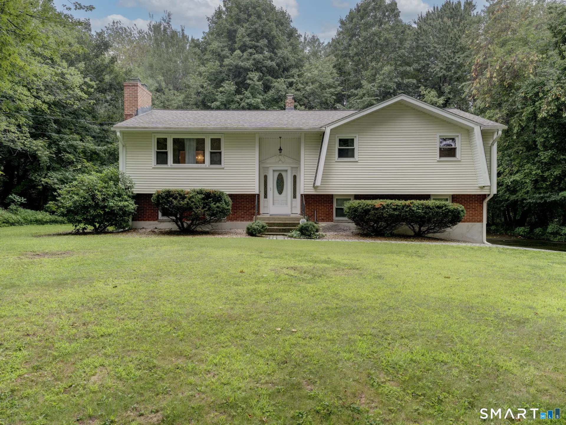 24 Tunxis Road, Bristol, CT