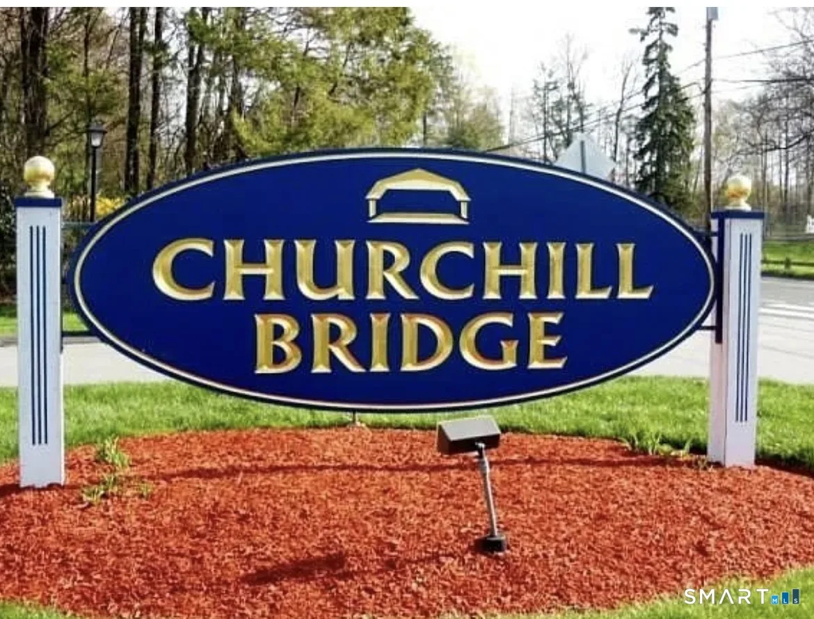 88 Churchill Drive, Newington, CT