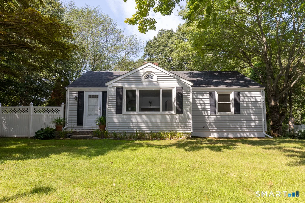 35 Schoolhouse Road, Old Saybrook, CT