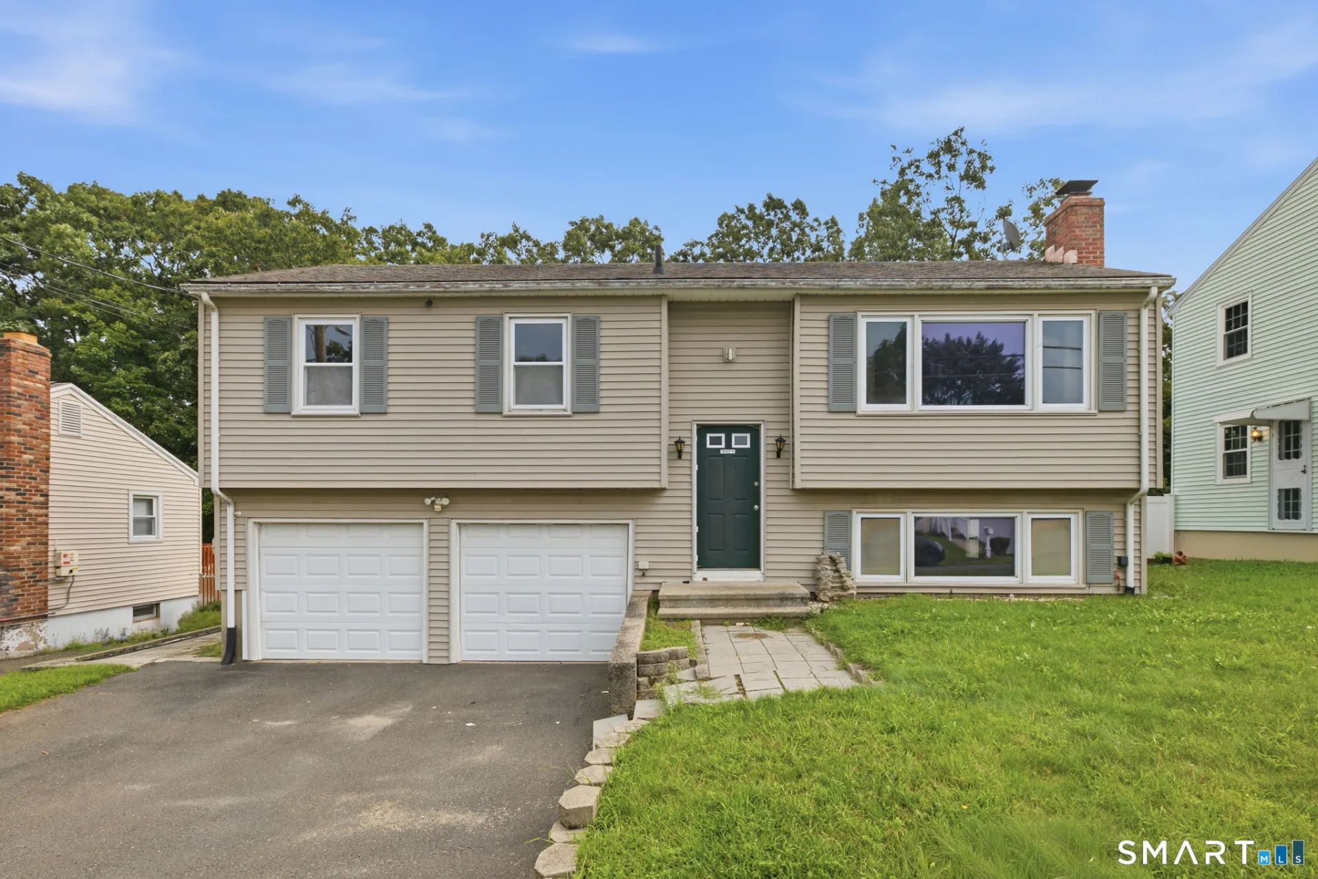 54 Horseshoe Drive, Waterbury, CT