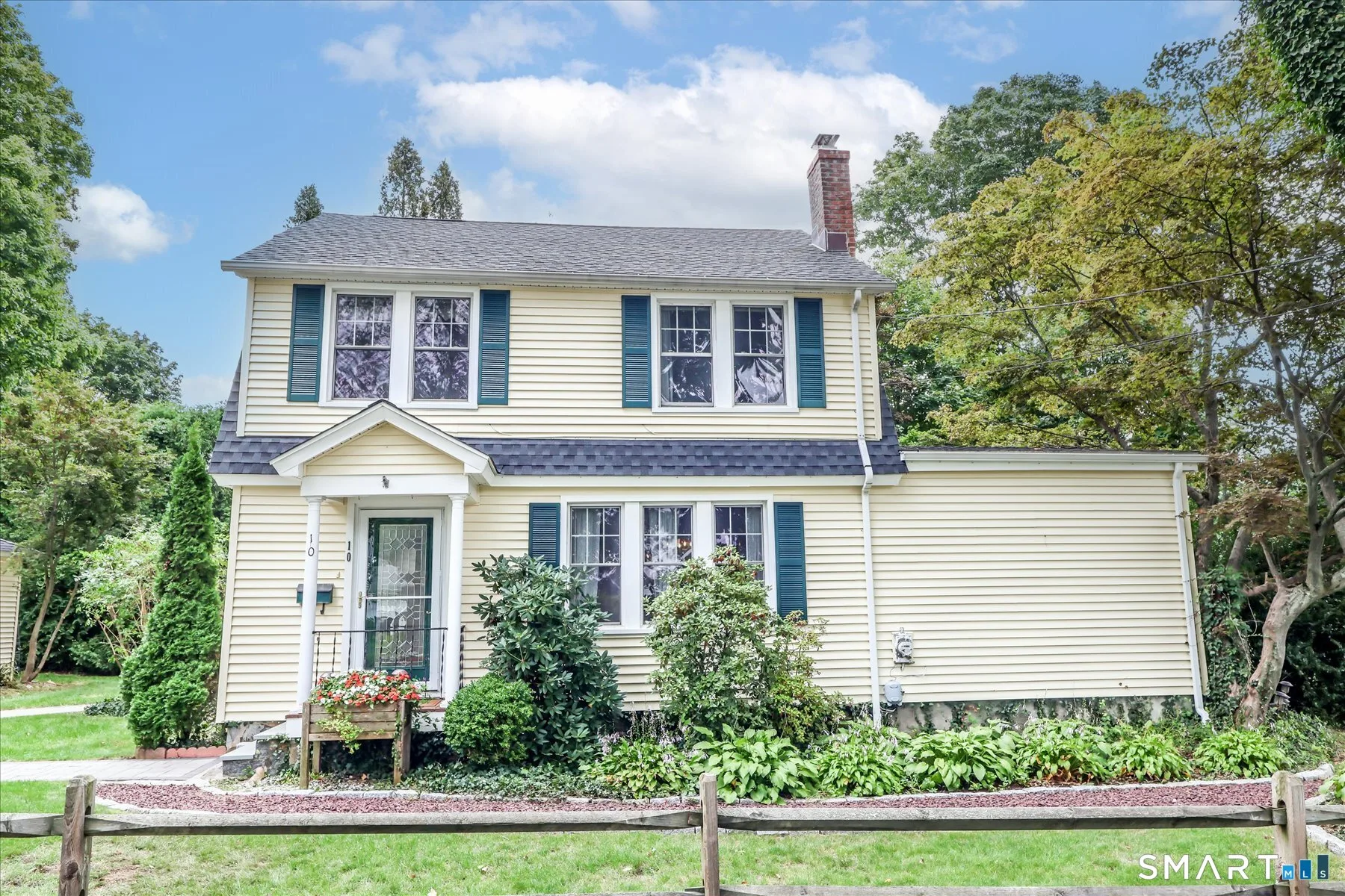 10 Crown Street, Trumbull, CT