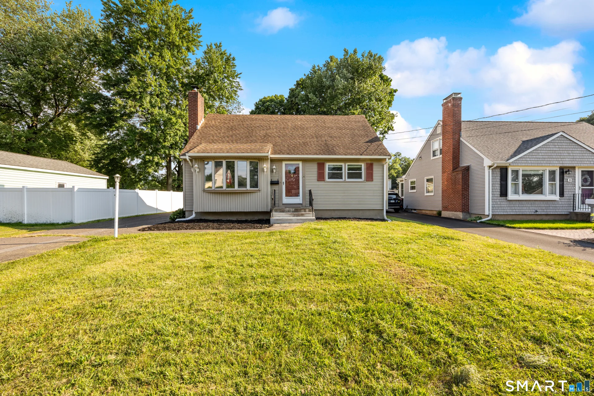 39 Whiteside Street, Newington, CT