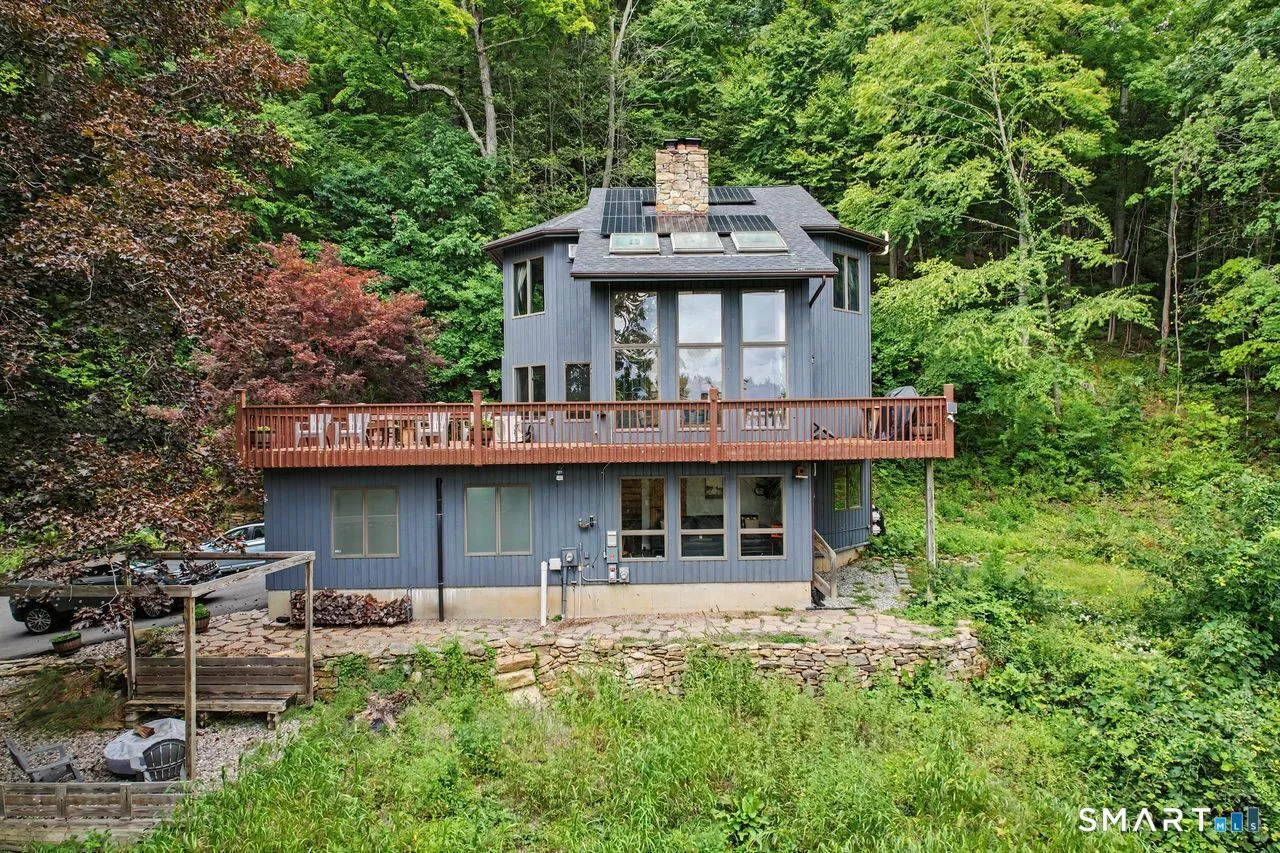 20 McNulty Drive, New Milford, CT