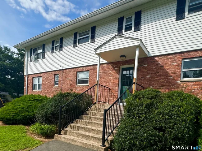 502 Oak Avenue #17, Cheshire, CT