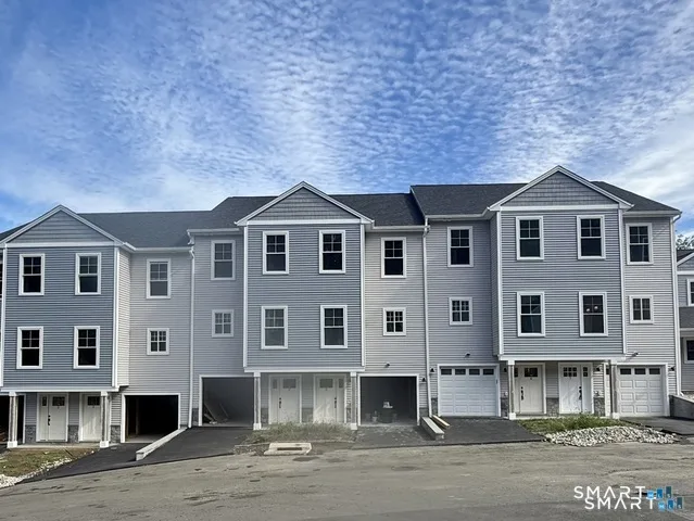 17 Windward Way #17