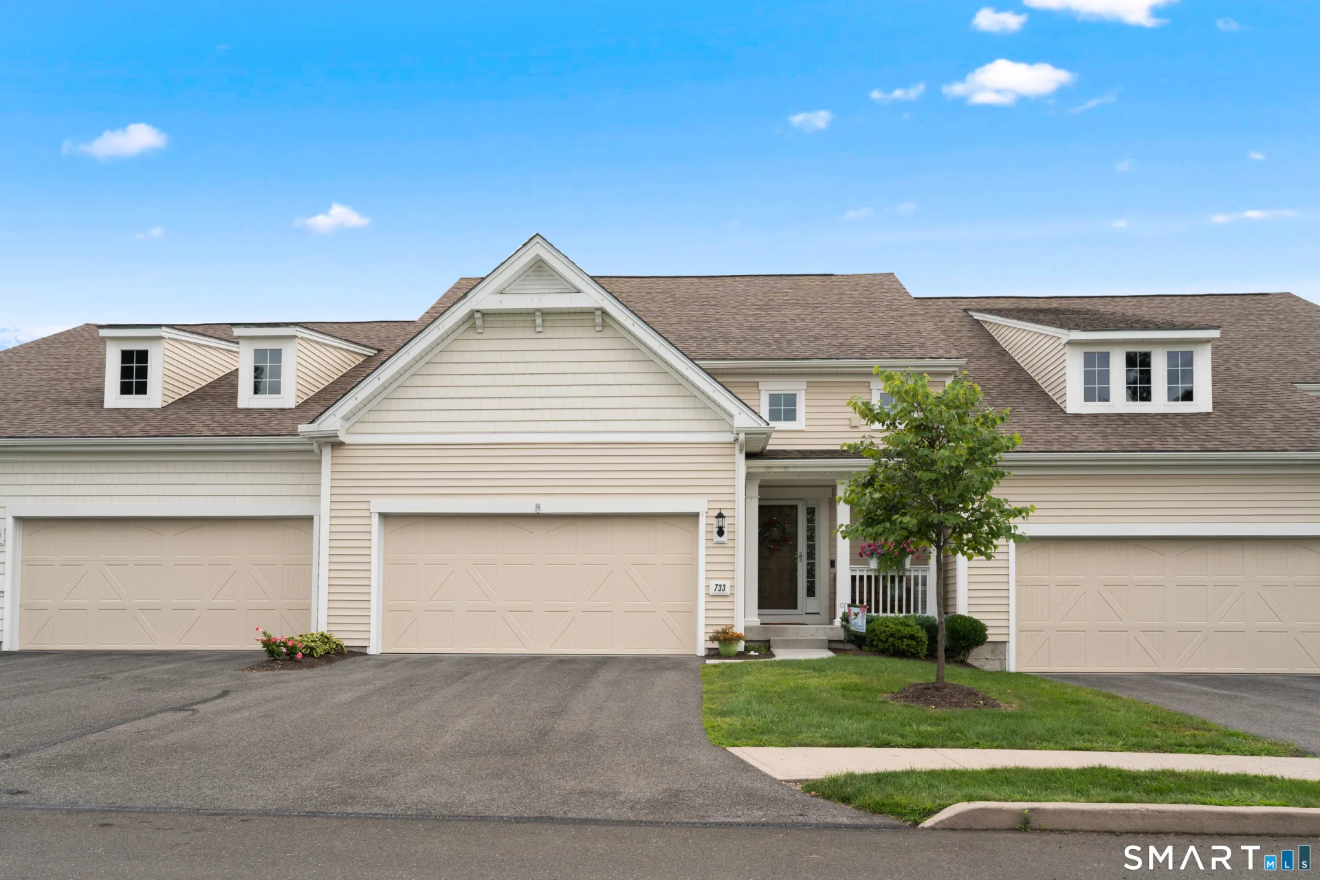 733 Championship Drive #733, Oxford, CT