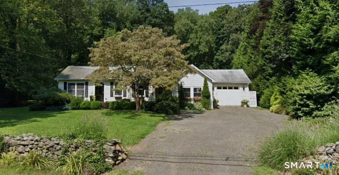 230 Nut Plains Road, Guilford, CT