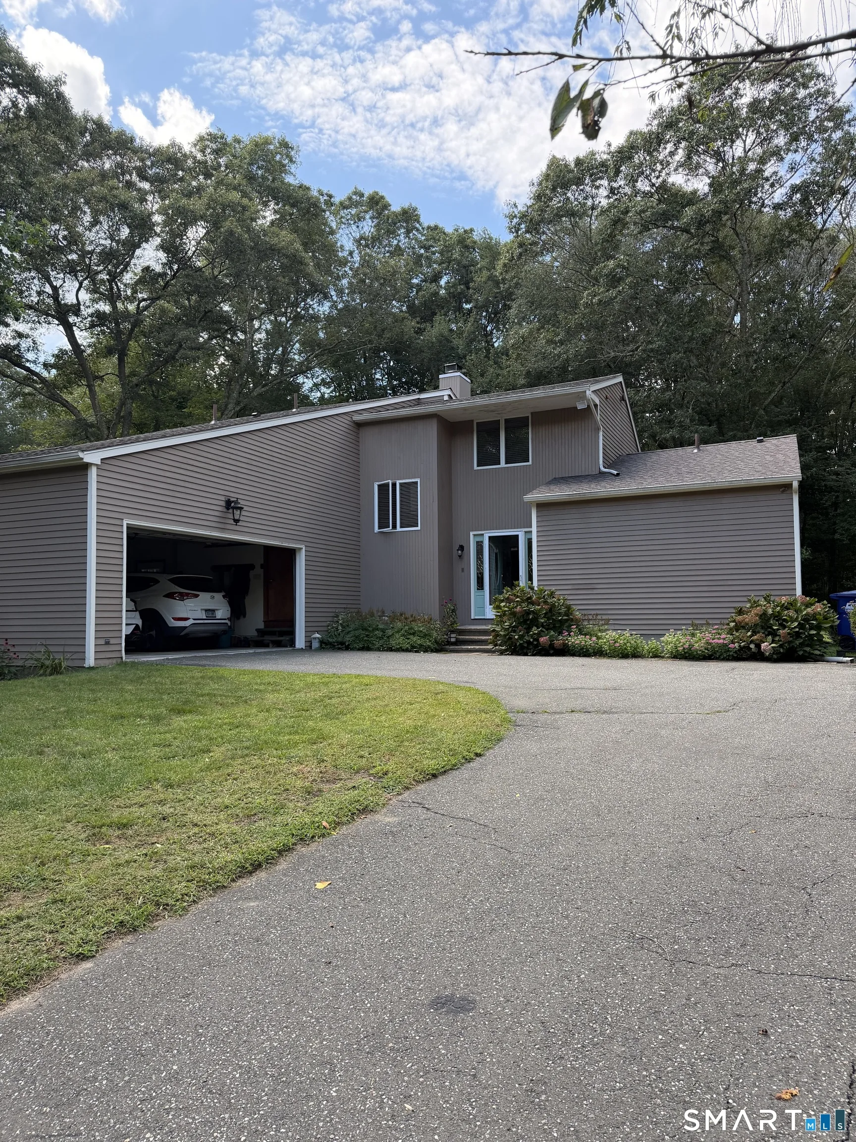 4 Briarwood Court, Ledyard, CT