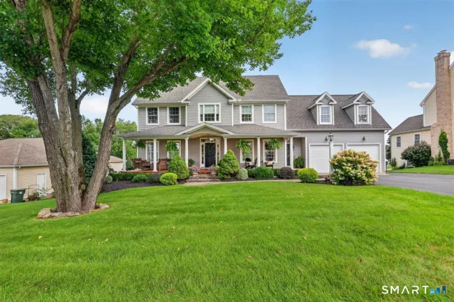 17 Knoll Lane