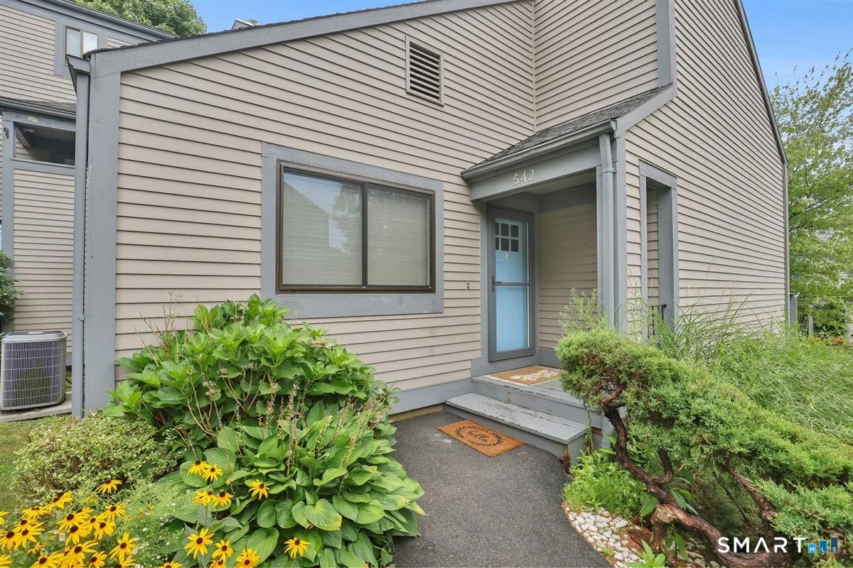 542 Pilgrim Harbor #542, Wallingford, CT
