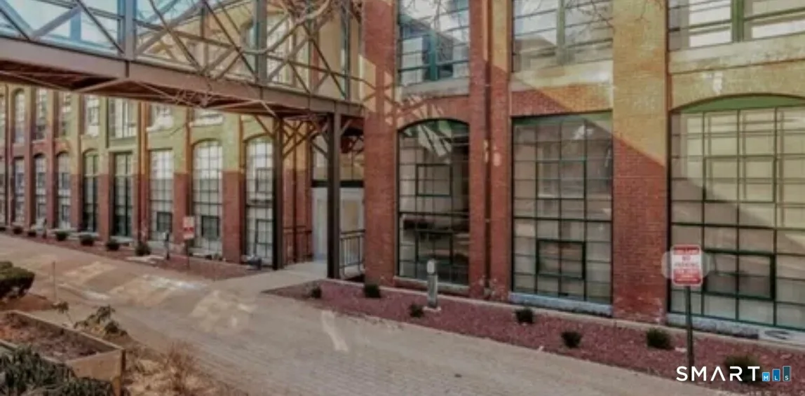 68 Thermos Avenue #109D, Norwich, CT