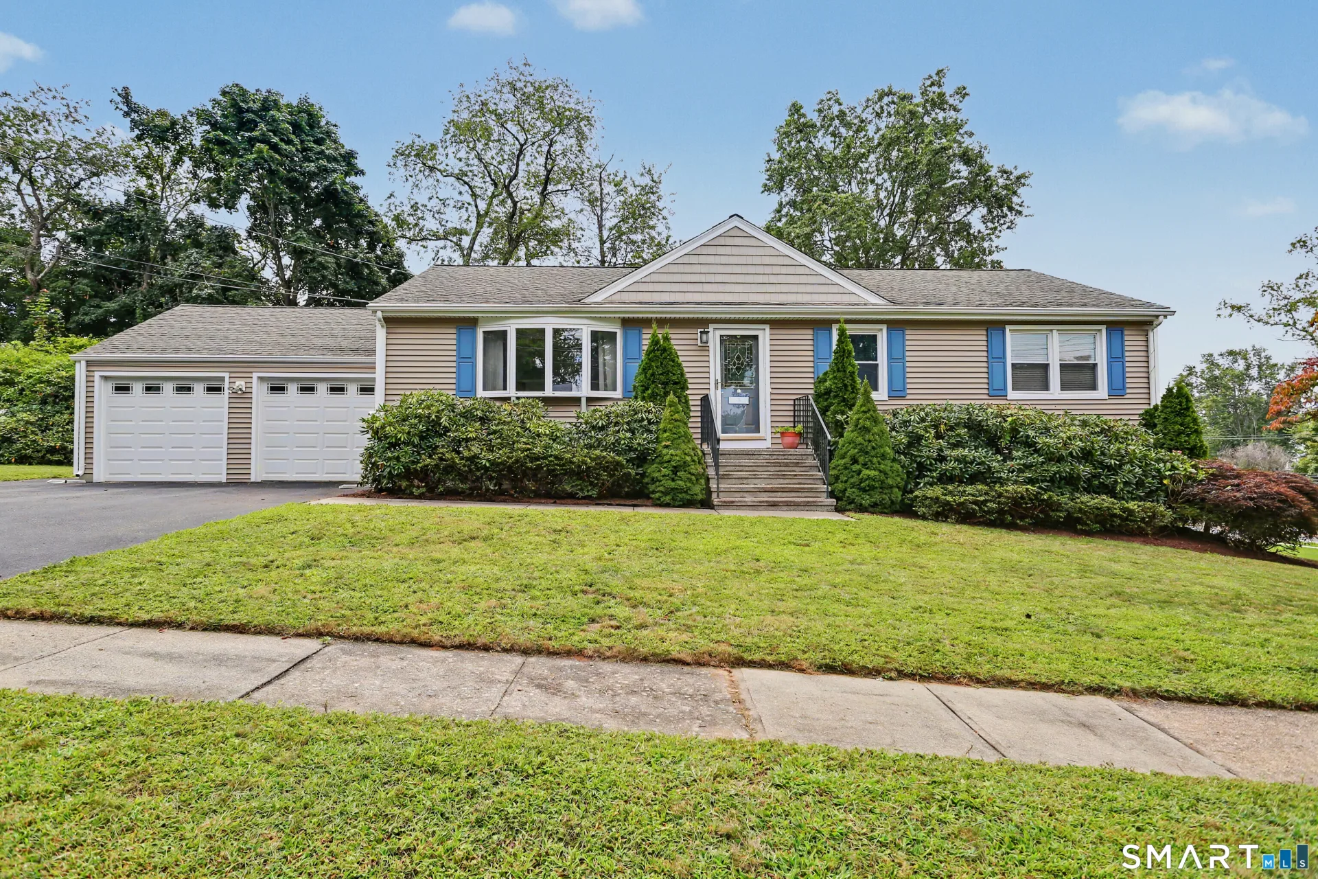 35 Sunrise Terrace, Stratford, CT