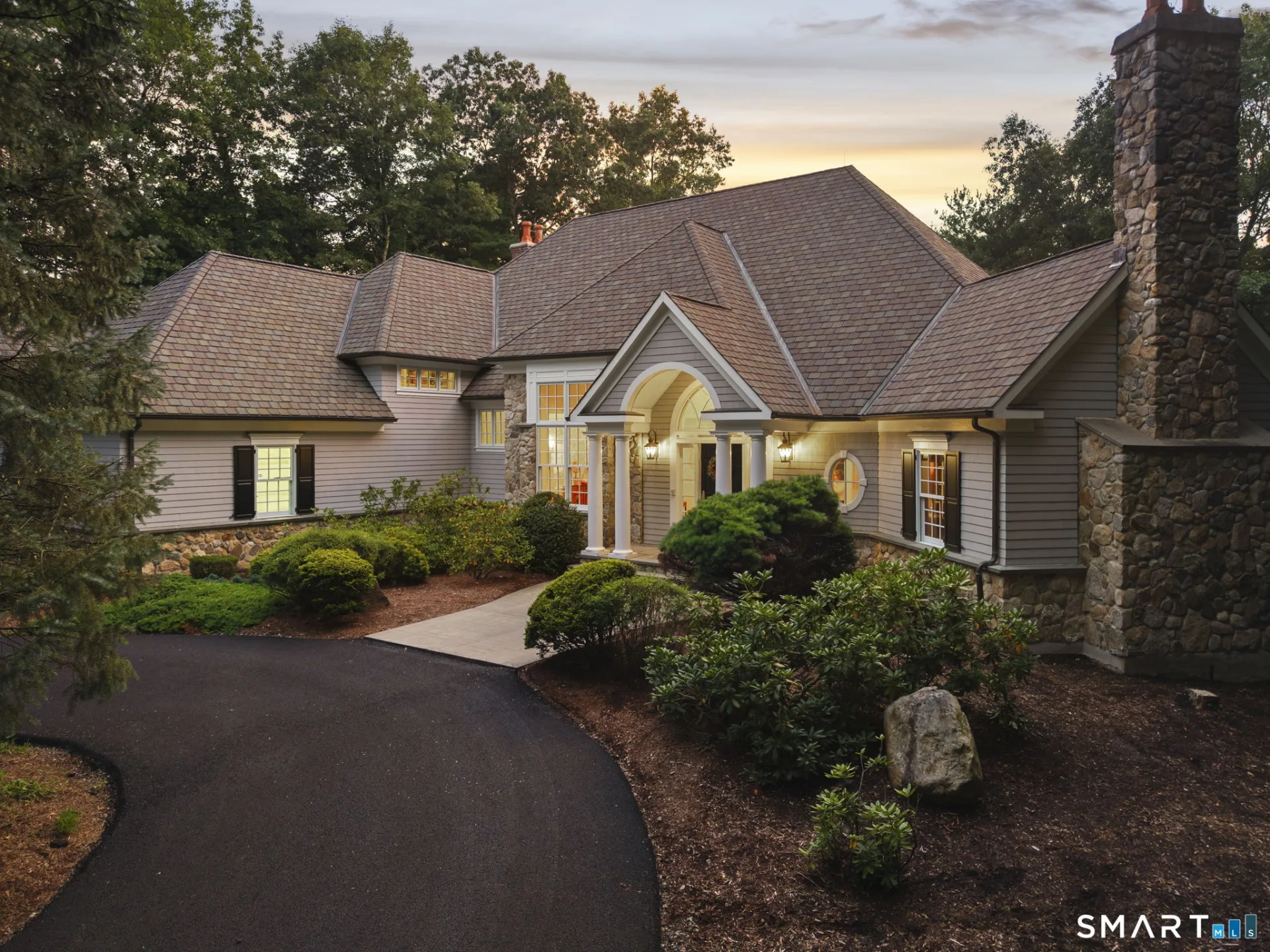 10 Pembroke Hill, Farmington, CT