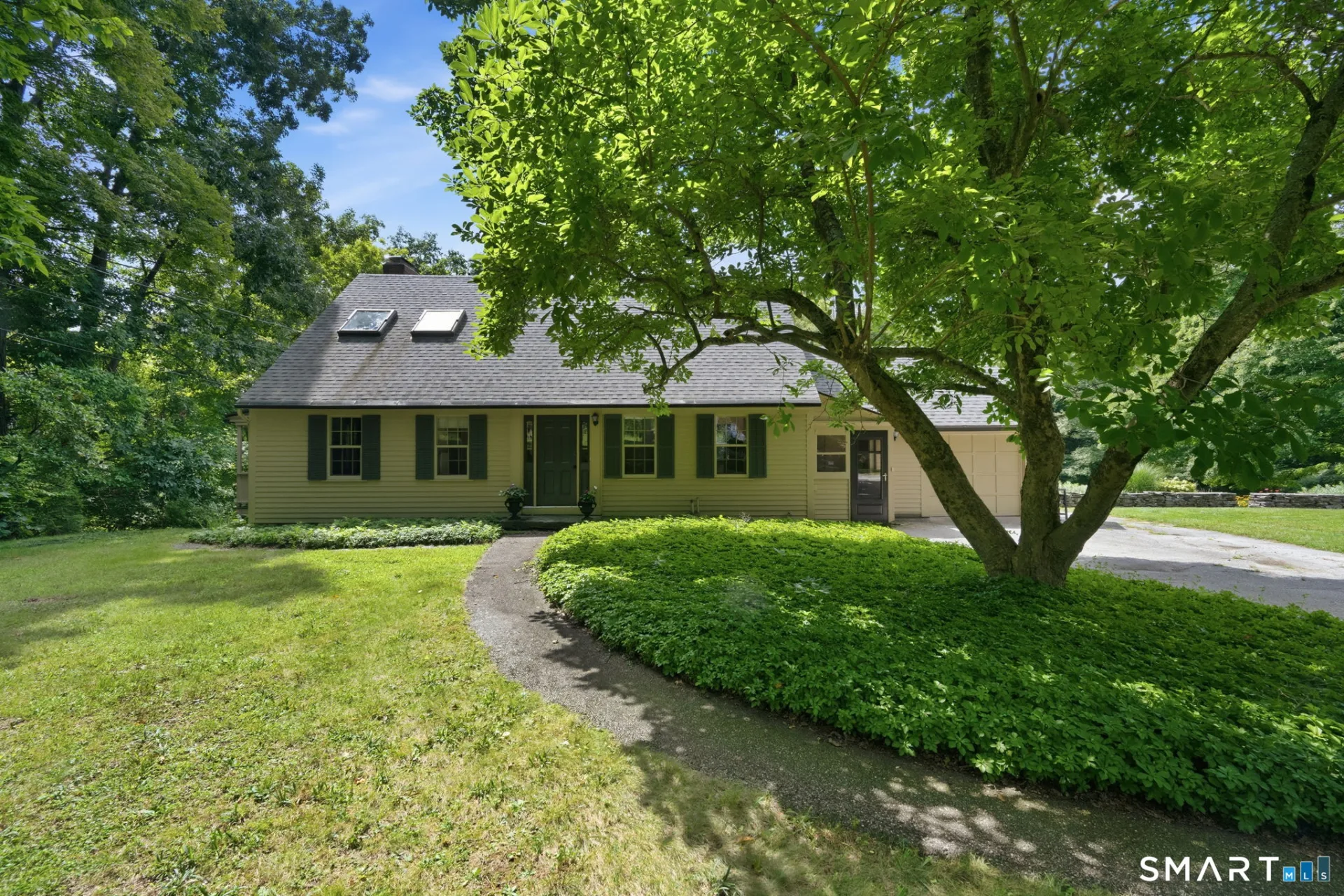 1097 Storrs Road, Mansfield, CT